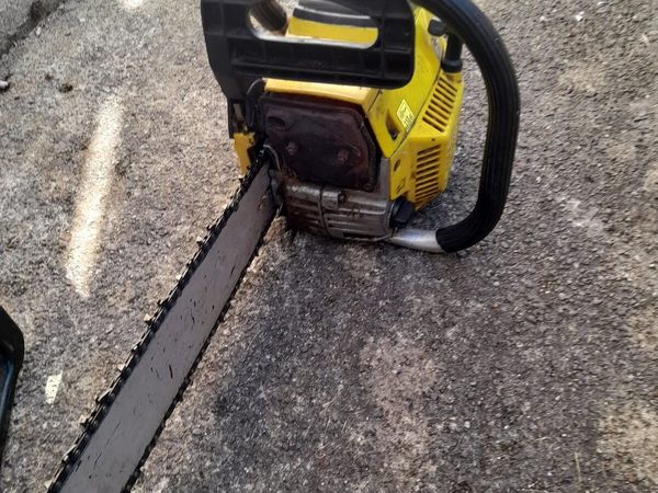 Two chainsaws - Main image