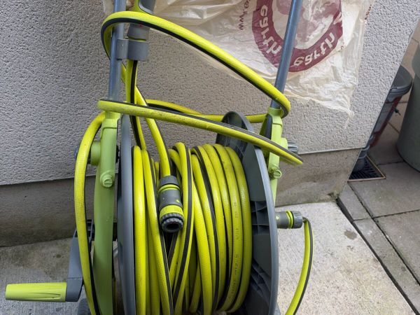 Garden Hose Reel & Spray Gun Set with Wheels - Main image