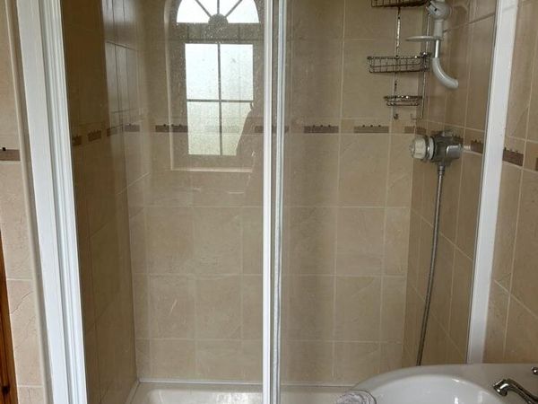 Shower Tray and Shower Door - Main image