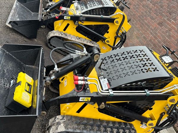 26 Delano Pedestrianised Skidsteer - Main image