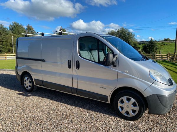 2012 Renault Traffic LWB - Main image