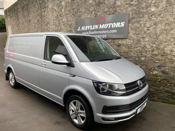 Oct 2017 Volkswagen Transporter T32 150 Highline - Main image