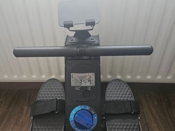 Bolt Rowing Machine *accepting offers* - Main image