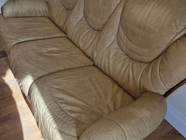3 piece suite of furniture - Main image