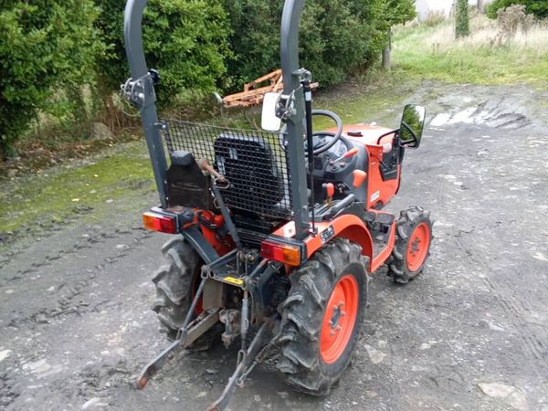 Compact tractor - Main image