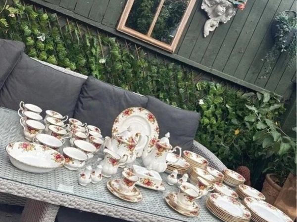 Royal Albert. Old Country Roses 89 piece set - Main image