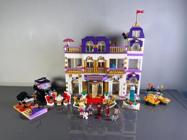 LEGO Friends Heartlake Grand Hotel 41101 - Main image