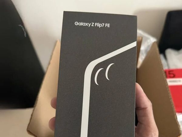 Samsung Z flip 7FE brand new - Main image