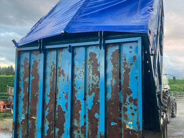Donnelly 16ft  trailer ,  rollover cover & catwalk - Main image