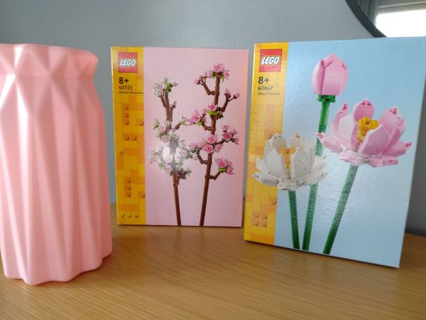 LEGO Botanicals Flower Sets €20.00 - Main image
