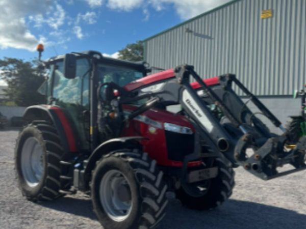 2021 Massey Ferguson 5711M - Main image