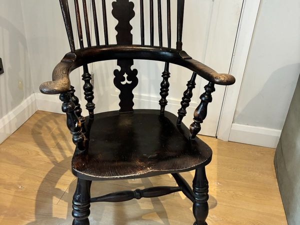 19th Century ash and elm Windsor arm chair - Main image