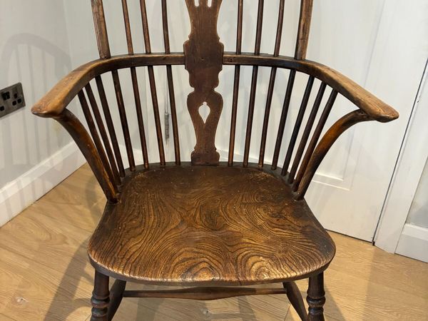 19th Century ash and elm Windsor arm chair - Main image