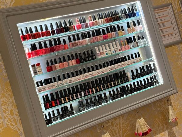 Beauty salon furniture - Main image