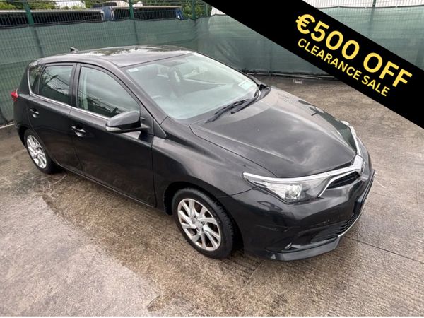 162 Toyota Auris D4D Light damage - Main image