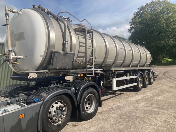Maisoneuve Vacuum Tanker Trailer - Main image
