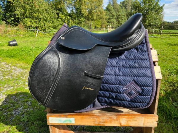 BARNSBY WHITAKER JUMP SADDLE - Main image