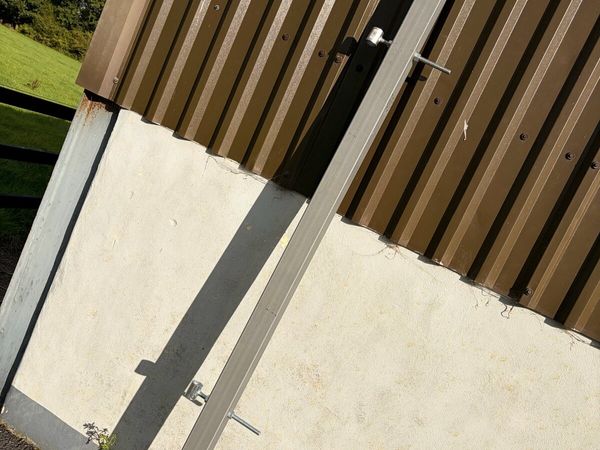 STEEL GATE POSTS - Main image