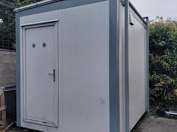 Toilet Block Cabin €2500, O.N.O - Main image