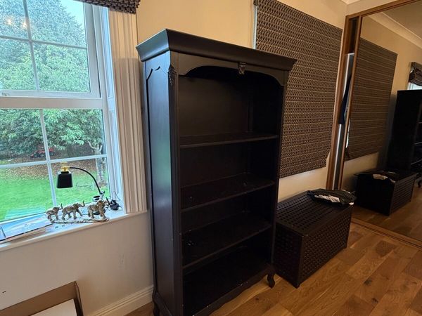 Book shelf - Main image
