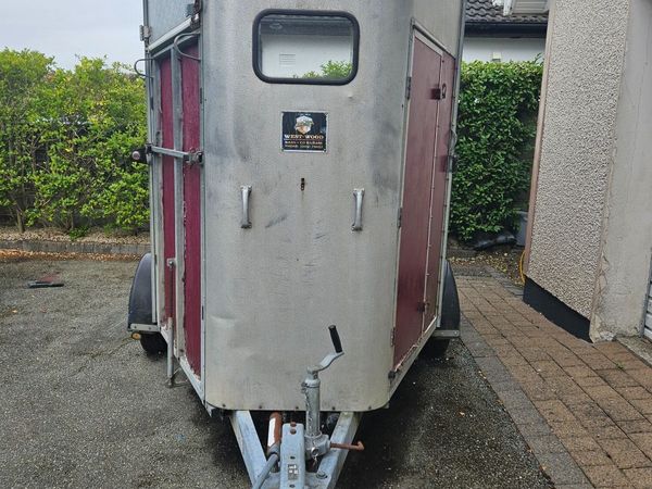 Ifor Williams 505 Horsebox for Sale in Co Meath - Main image
