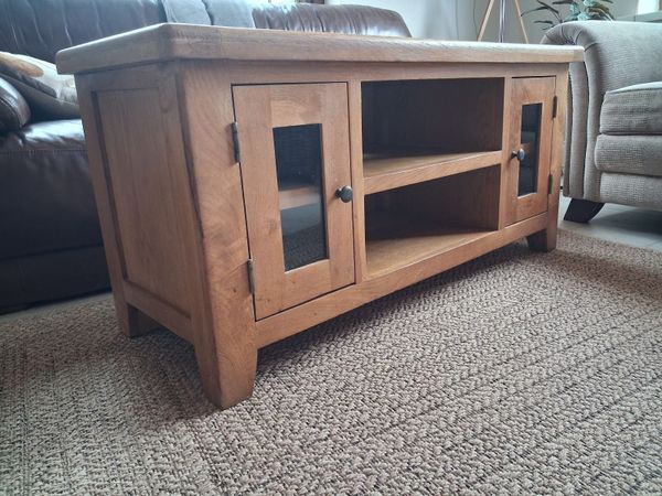 Solid wood furniture - Main image