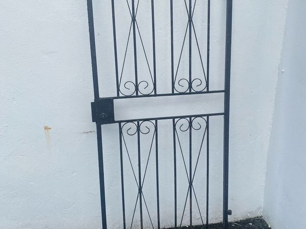 Gate - Main image