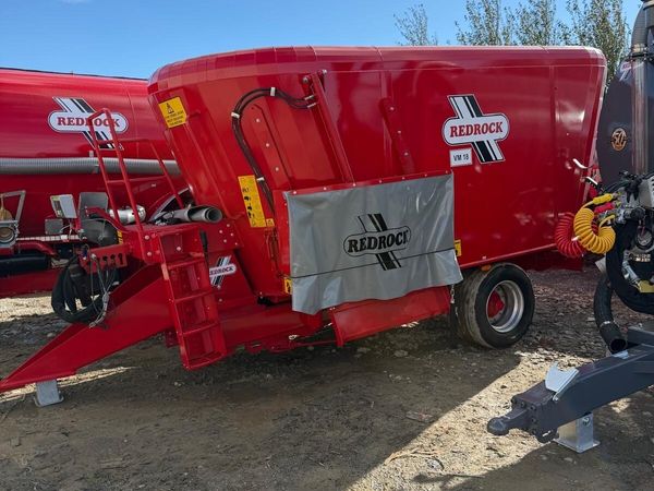 Redrock 18cm twin tub diet feeder - Main image