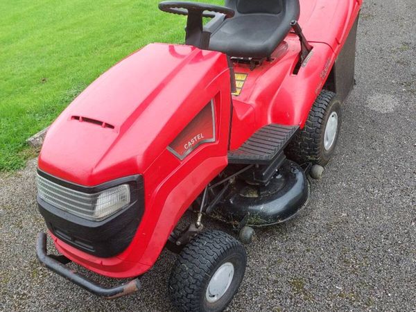 Ride On Lawnmower for Repair or Parts - Main image