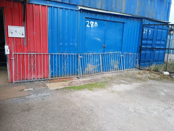 Steel gate - Main image