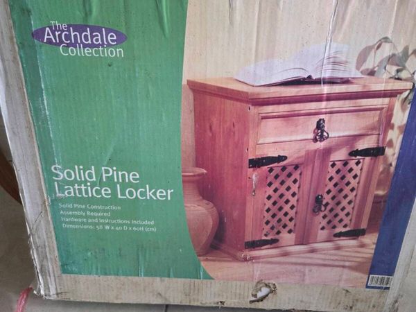 Pine locker has to be put together - Main image