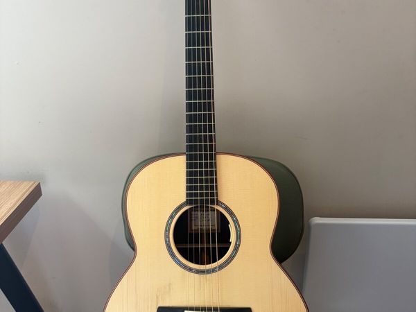 Mcilroy Left Handed Guitar - Main image