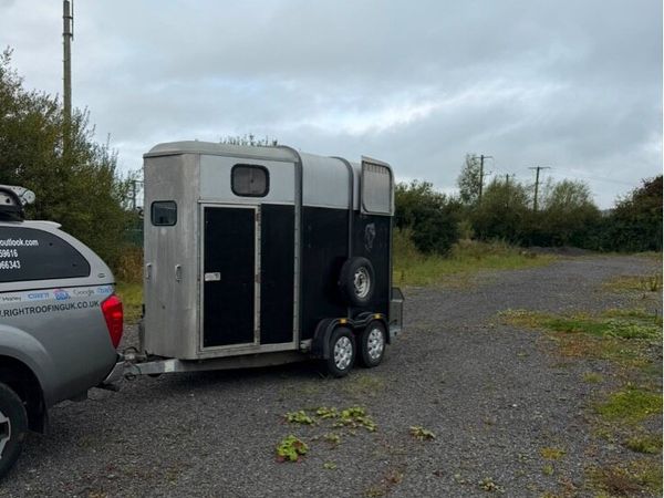 Ifor williams horse box - Main image