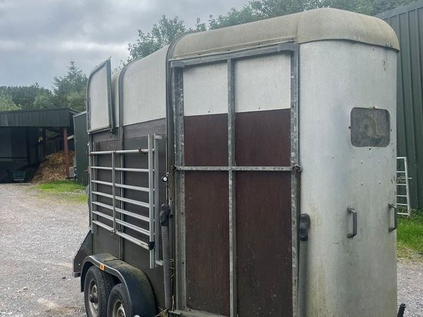 Horse box - Main image