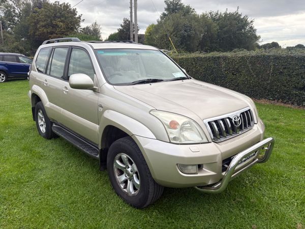 07 Toyota Land Cruiser CrewCab Commercial - Main image