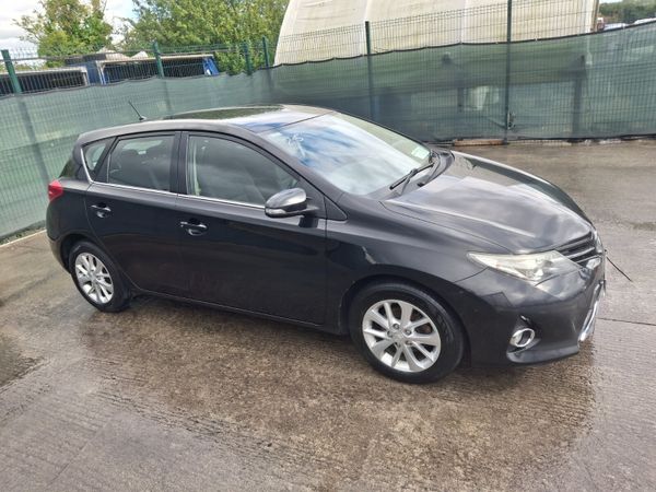 2013 Toyota Auris  Luna  1.6 Petrol  Automatic - Main image