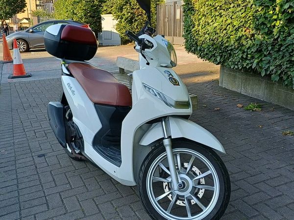 Moped - Main image