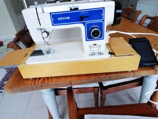 Novum Electric sewing machine - Main image