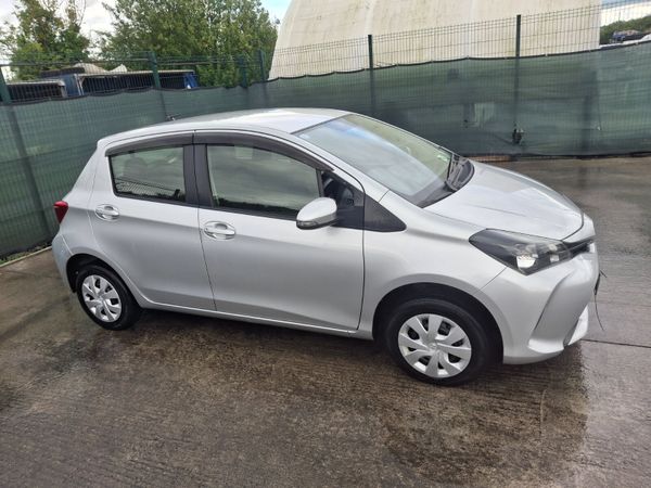 162 Toyota Vitz  1.0 Petrol  Automatic - Main image