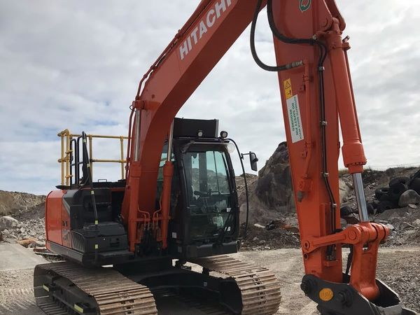 Hitachi 130/7NX  2021 - Main image
