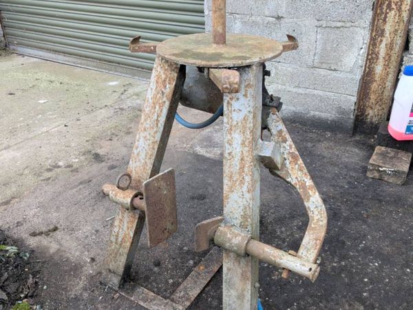 Vintage Tyre Machine - Main image
