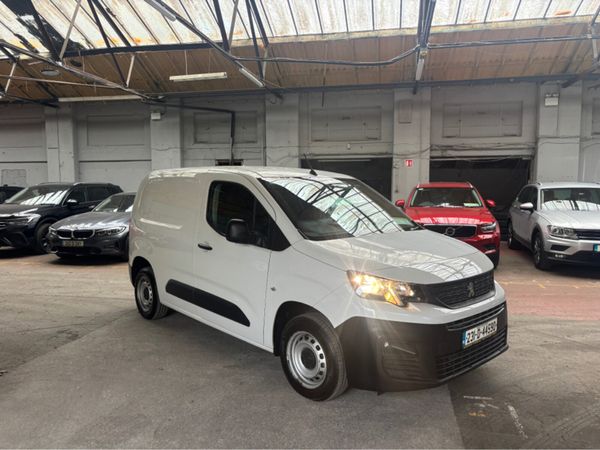 Peugeot Partner PROFESSIONAL PLUS 1.5 H HDI 100 6 - Main image