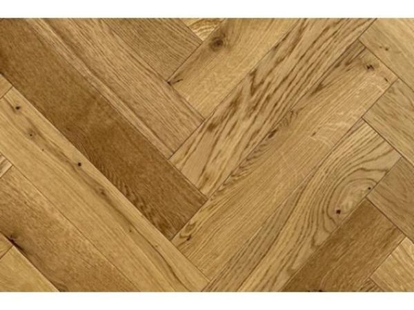 Engineered 5mm – Americano – Herringbone - Main image