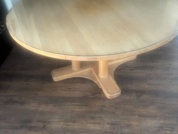 Larry O’ Keefes solid oak round kitchen table - Main image