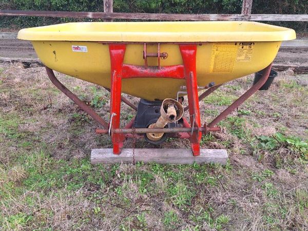 Cosmo Fertiliser Spreader - Main image