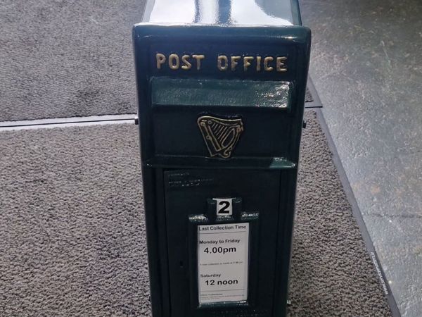 New cast iron green post box - Main image