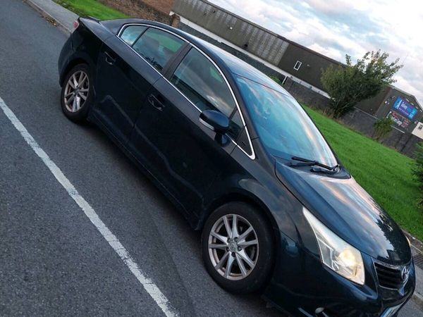 2011 Toyota Avensis 2.0 D-4D – FOR PARTS / REPAIR - Main image