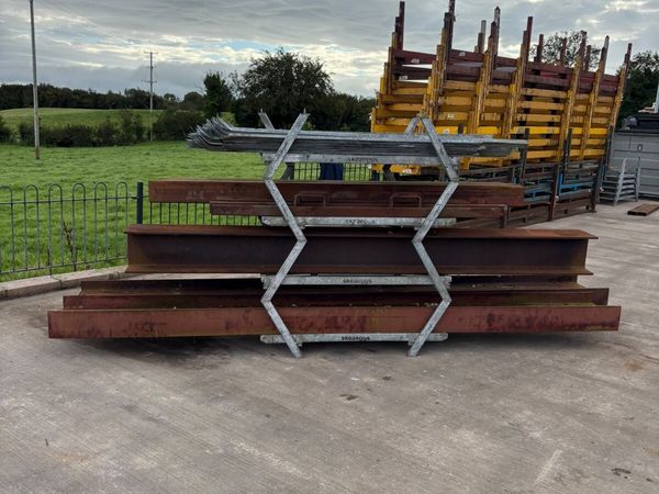 Stacking stillages - Main image