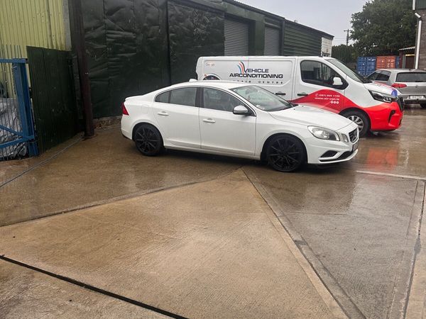 Volvo S60 1.6 D2 R-Design – 221,000 km - Main image