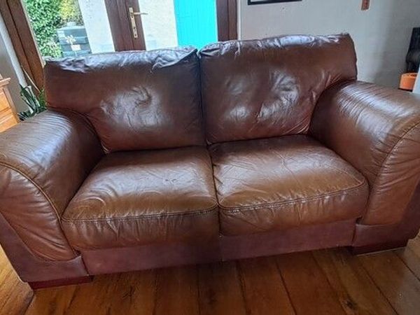 2 Seater Couch.  Free To Take Away - Main image